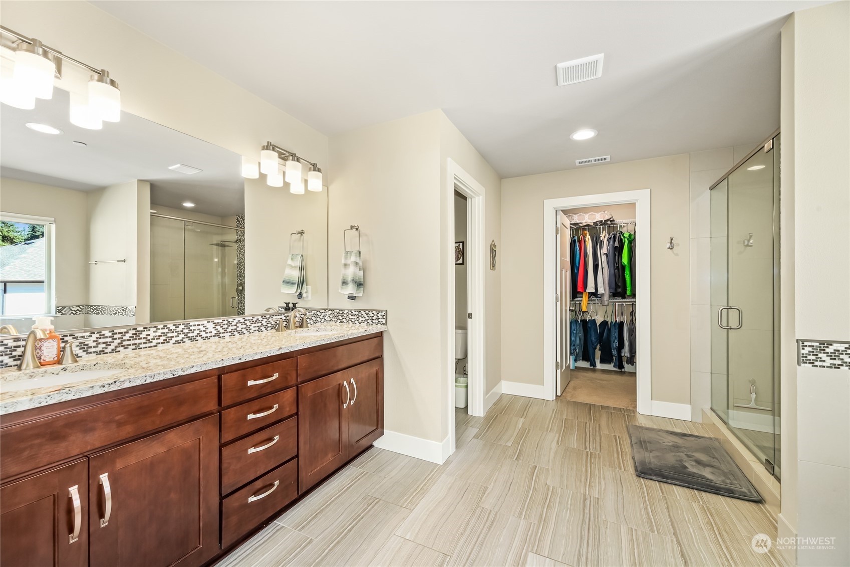 8826 234th Street Southwest Edmonds, WA 98026 - Photo 18 of 28 Gallery Image 18