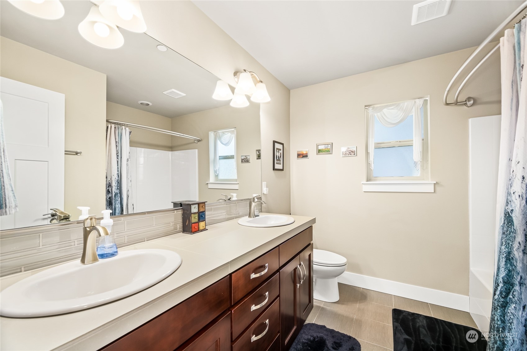 8826 234th Street Southwest Edmonds, WA 98026 - Photo 23 of 28 Gallery Image 23