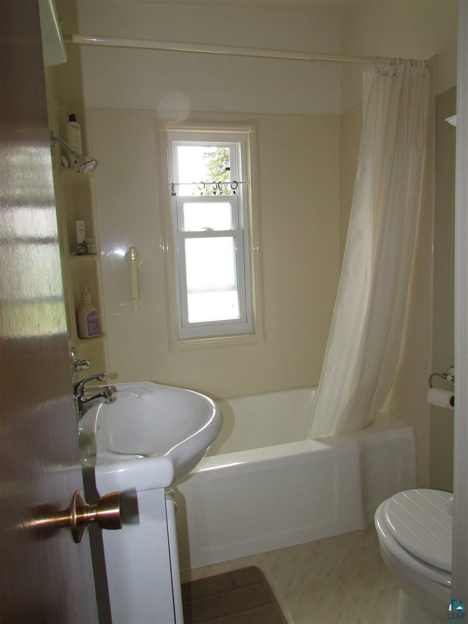Main floor full bath