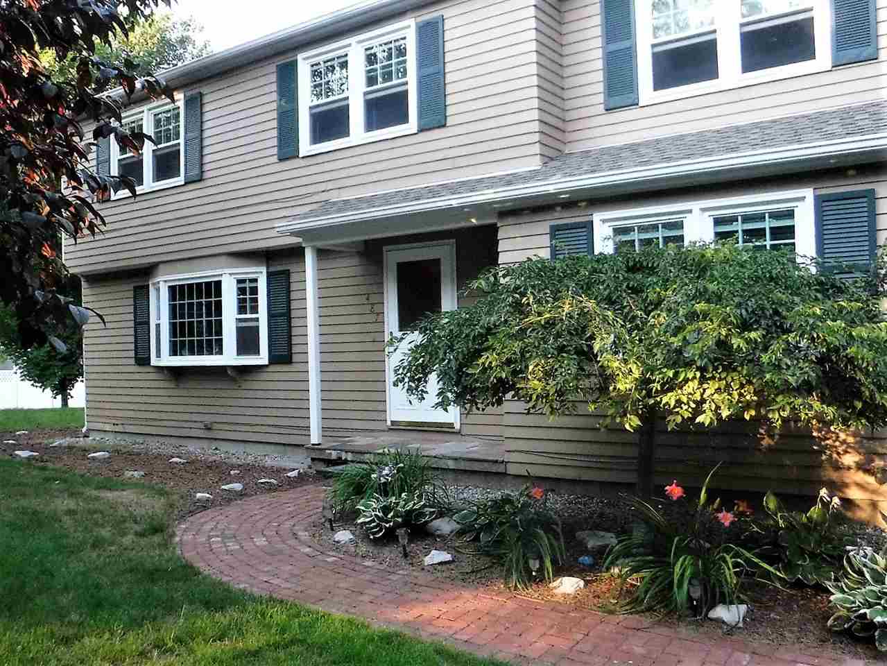 487 Woodlawn Ridge Road Pembroke, NH 03275 - Photo 2 of 16 Gallery Image 2