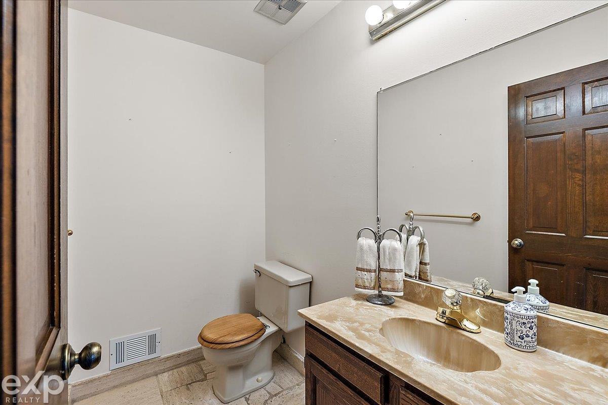 1579 Lomas Verdes Rochester Hills, MI 48306 - Photo 43 of 64