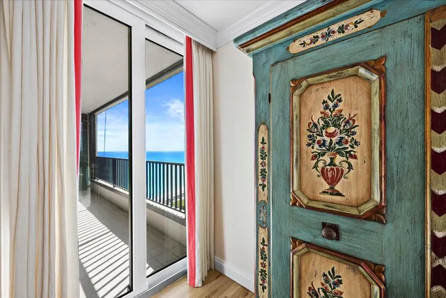$1,450,000 | 450 Ocean Drive, Unit PH3, Juno Beach, FL 33408