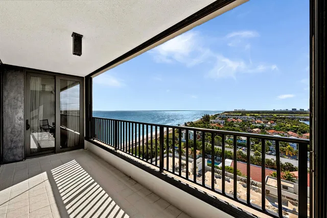 $1,450,000 | 450 Ocean Drive, Unit PH3, Juno Beach, FL 33408