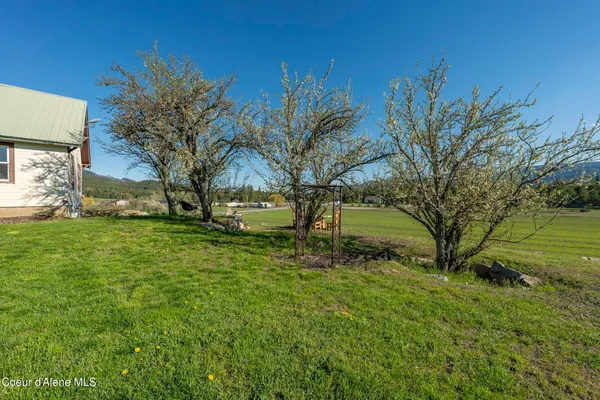 $1,350,000 | 1050 Eastside Road, Priest River, ID 83856