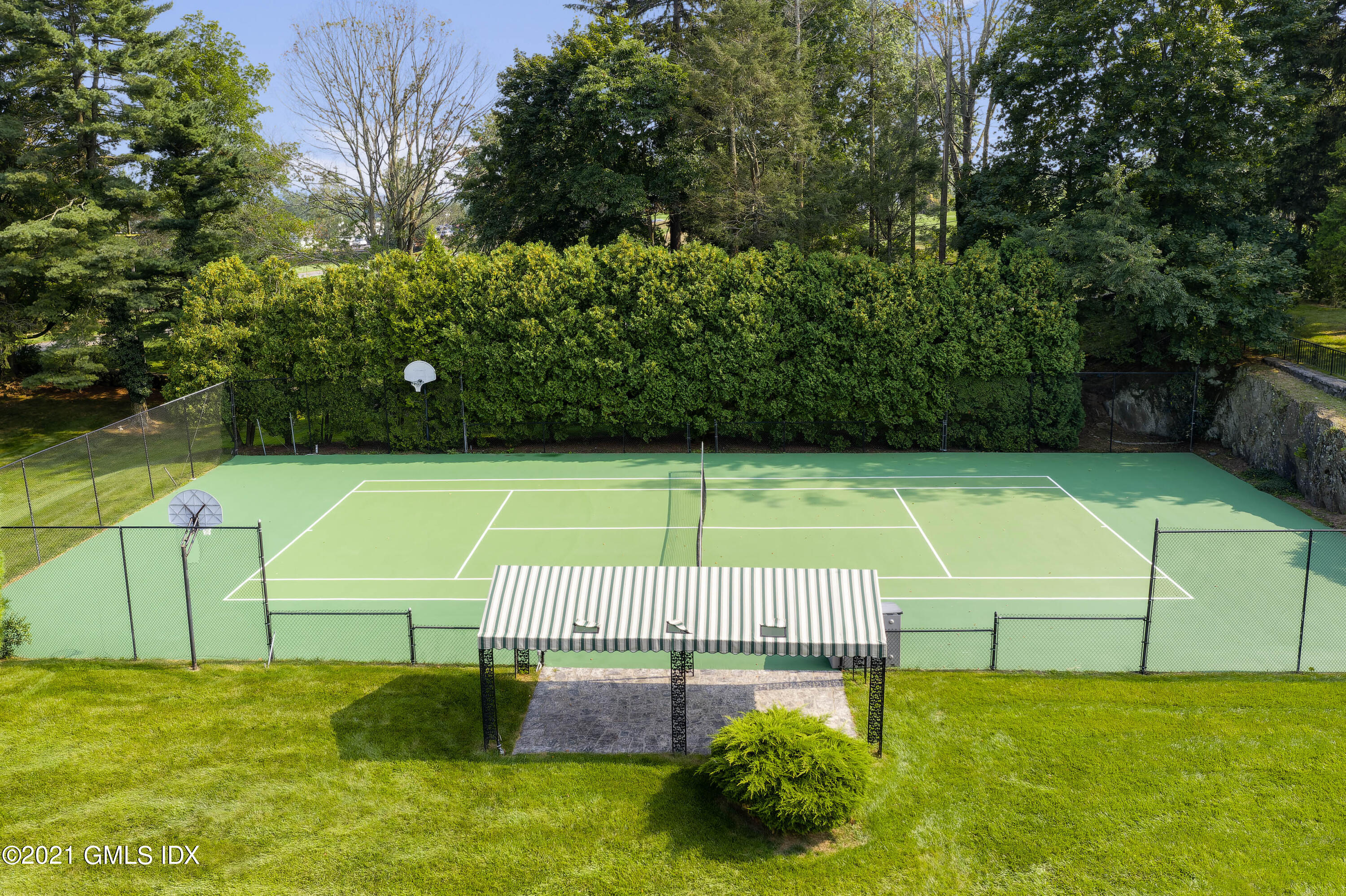 25 Doubling Road Greenwich, CT 06830 - Photo 20 of 30 a view of a tennis court