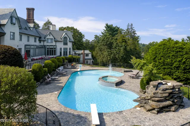 a view of outdoor space and garden