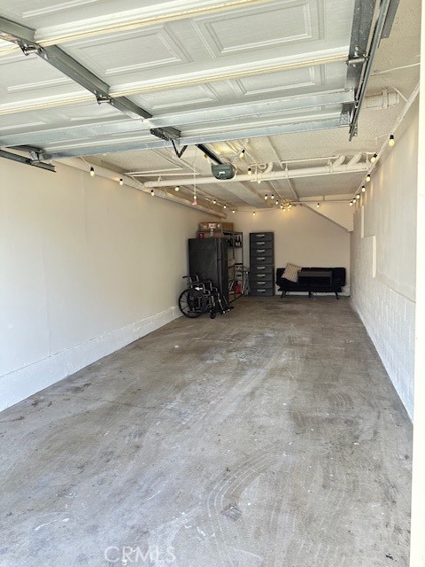 10149 Commerce Avenue, Unit 1 Tujunga, CA 91042 - Photo 15 of 18 tandem 2-car garage