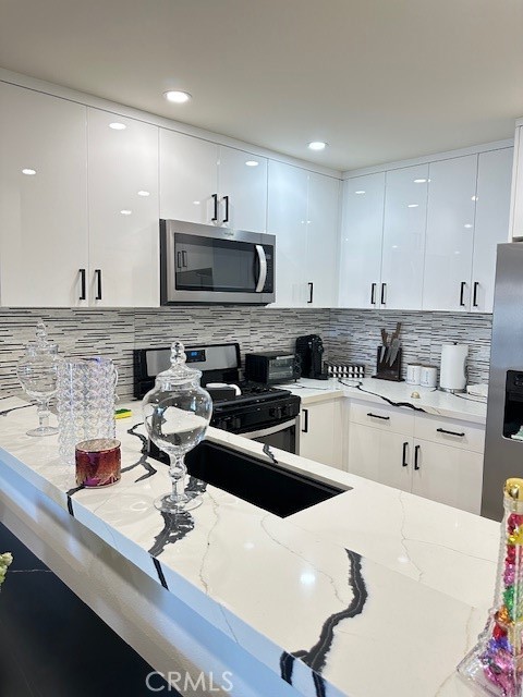 10149 Commerce Avenue, Unit 1 Tujunga, CA 91042 - Photo 2 of 18