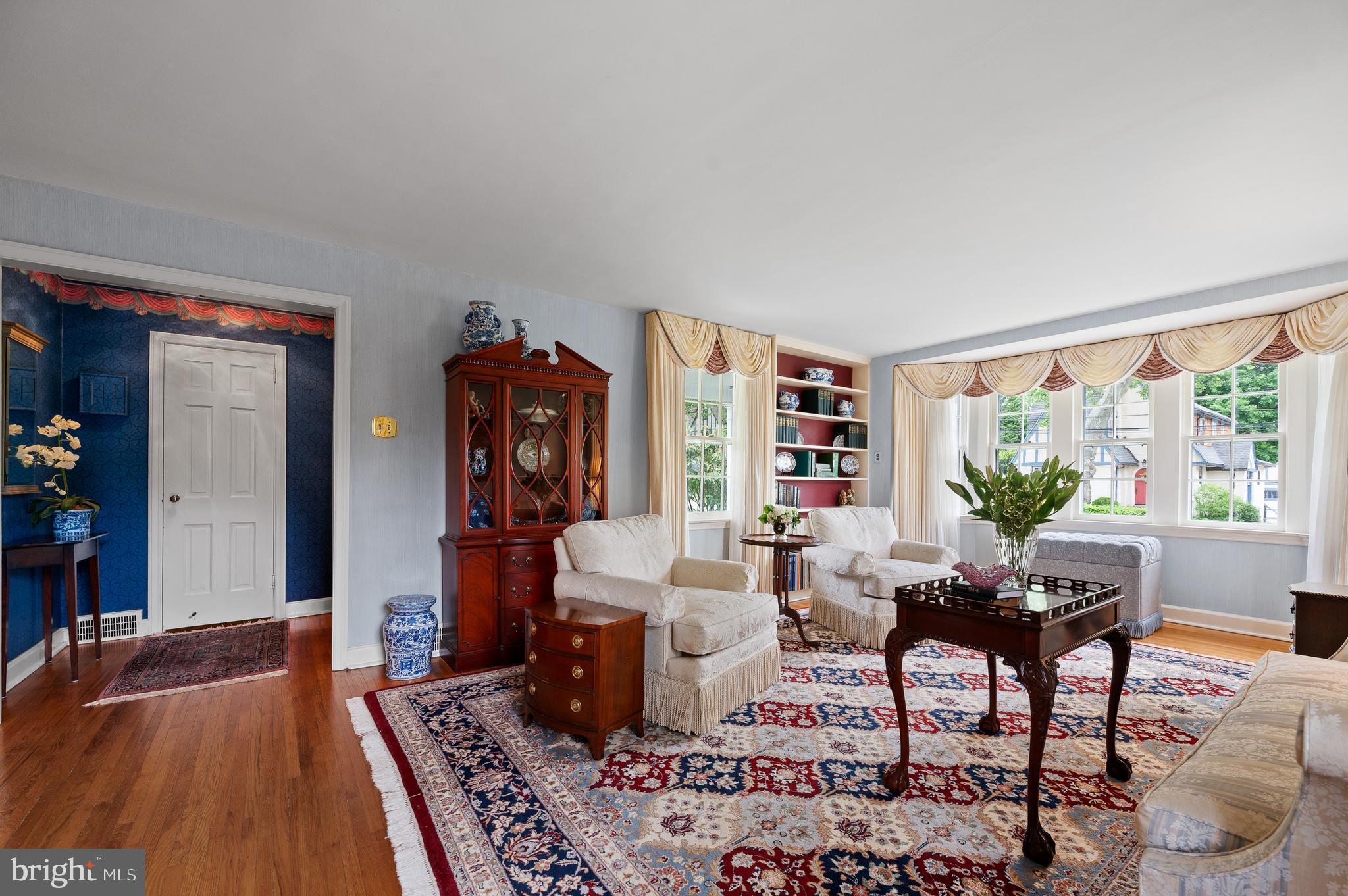 243 Walnut Road Strafford, PA 19087 - Photo 8 of 37 Gracious Living Room