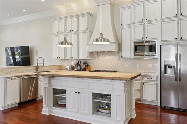 $7,500 | 6075 Laurel Street, New Orleans, LA 70118