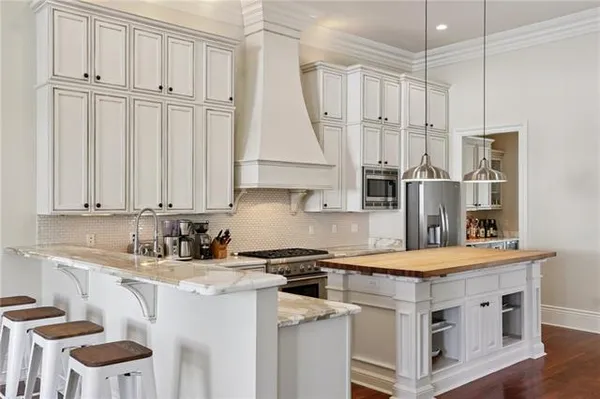 $7,500 | 6075 Laurel Street, New Orleans, LA 70118