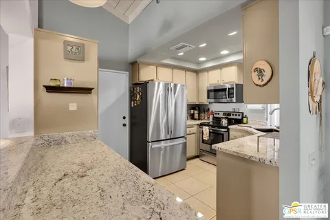 $555,000 | 2247 East Miramonte Circle, Unit C, Palm Springs, CA 92264