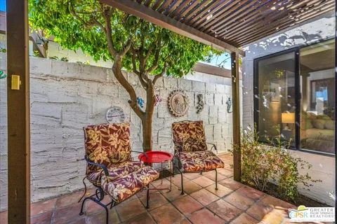 $555,000 | 2247 East Miramonte Circle, Unit C, Palm Springs, CA 92264