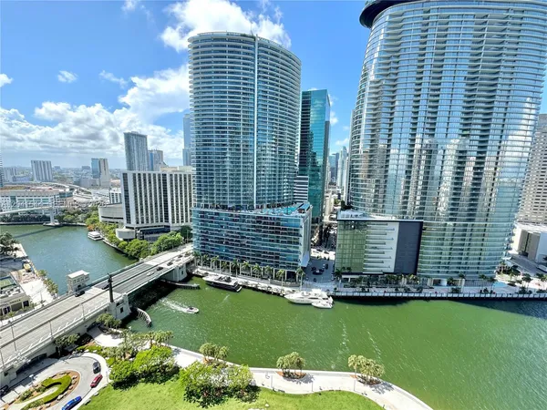 $4,100 | 475 Brickell Avenue, Unit 2512, Miami, FL 33131