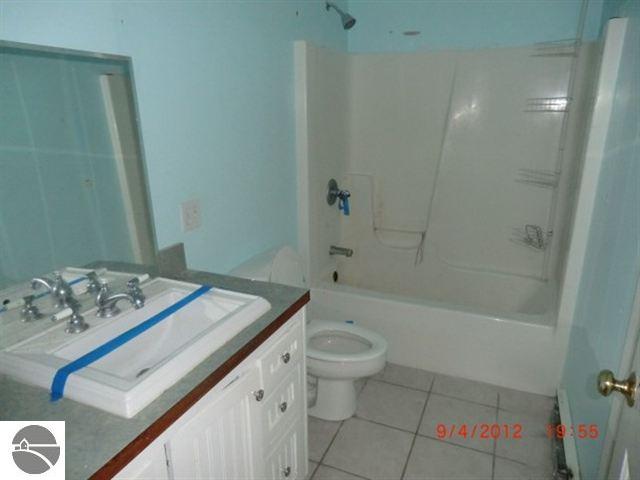 13243 Brownell Road Beulah, MI 49617 - Photo 13 of 25 1739446-12.JPG