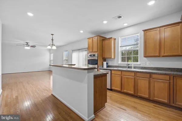 $2,900 | 21551 Port Court, Lexington Park, MD 20653