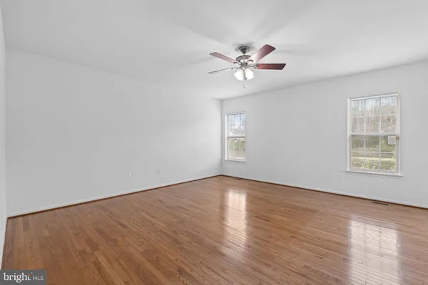 $2,900 | 21551 Port Court, Lexington Park, MD 20653