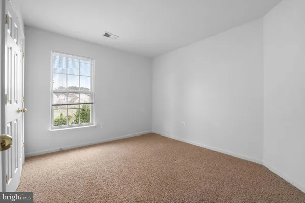 $2,900 | 21551 Port Court, Lexington Park, MD 20653