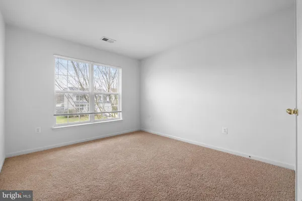 $2,900 | 21551 Port Court, Lexington Park, MD 20653