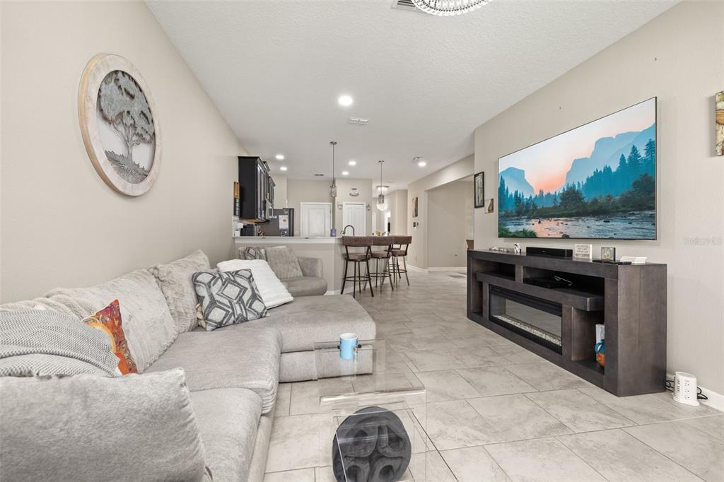 1060 Blackwolf Run Road Davenport, FL 33896 - Photo 5 of 37