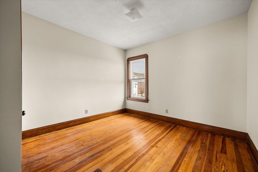 576 Slade Street, Unit 2 Fall River, MA 02724 - Photo 24 of 34