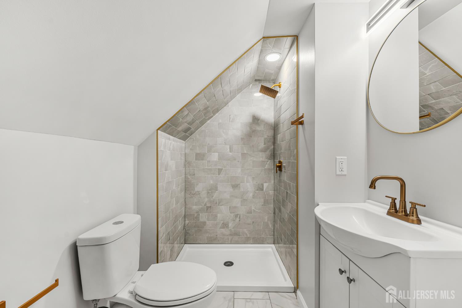 234 Old Road Sewaren, NJ 07077 - Photo 26 of 40