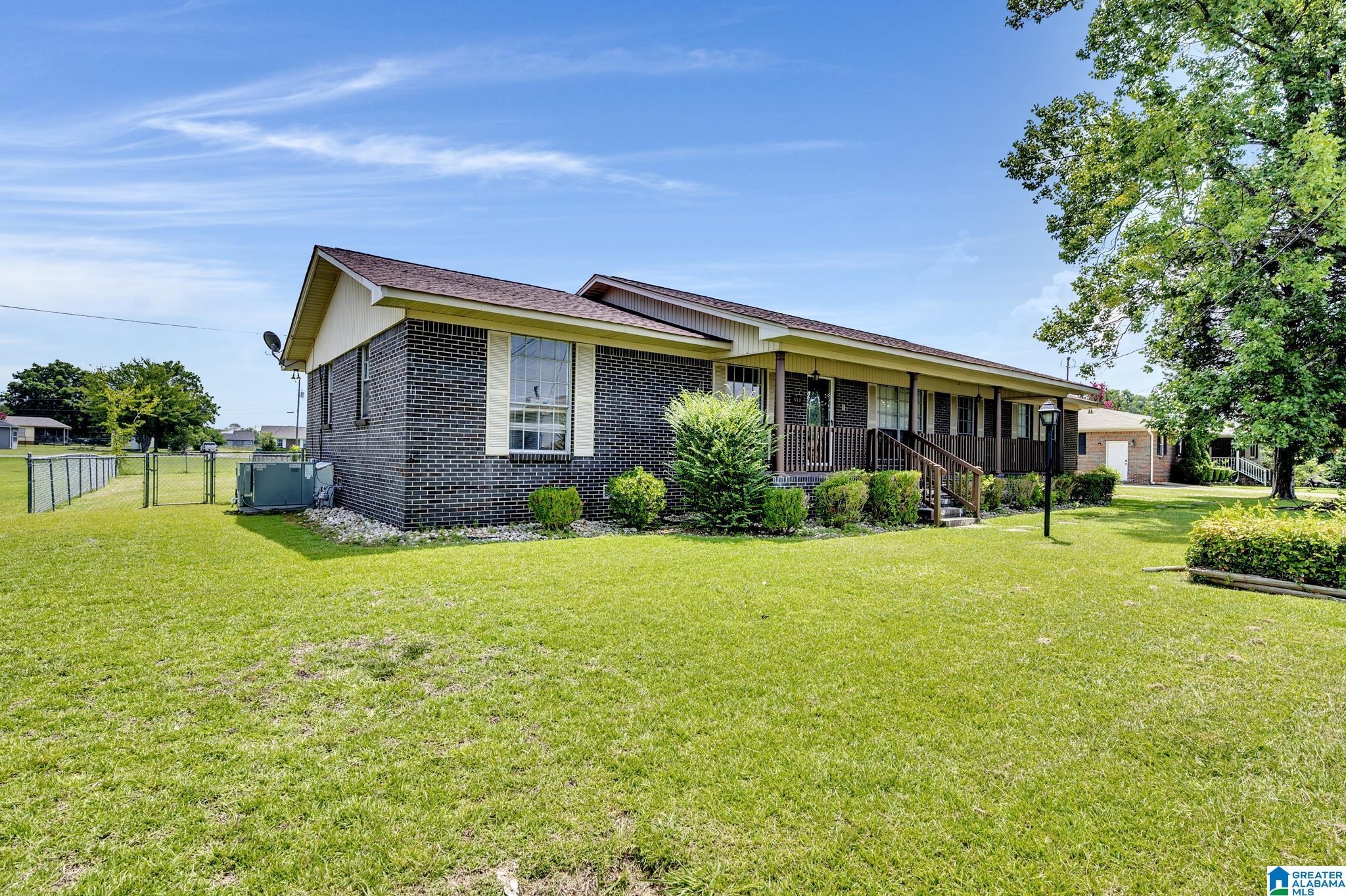 513 9th Terrace Pleasant Grove, AL 35127 - Photo 2 of 29