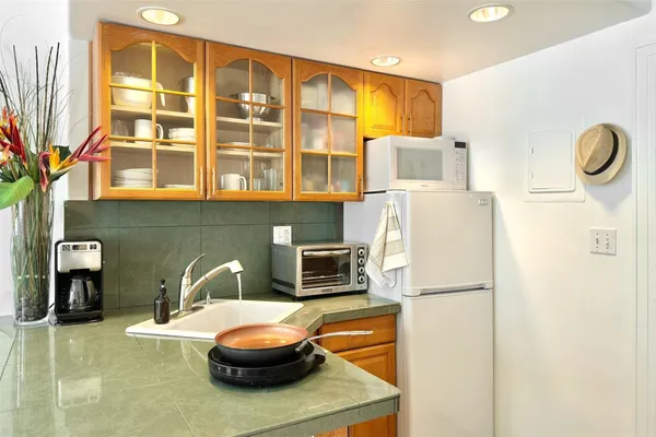 $4,150 | 235 Sunrise Avenue, Unit 2217, Palm Beach, FL 33480