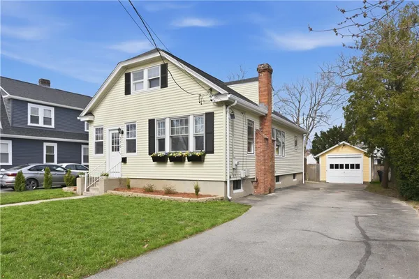 $439,900 | 376 Norwood Avenue, Warwick, RI 02888