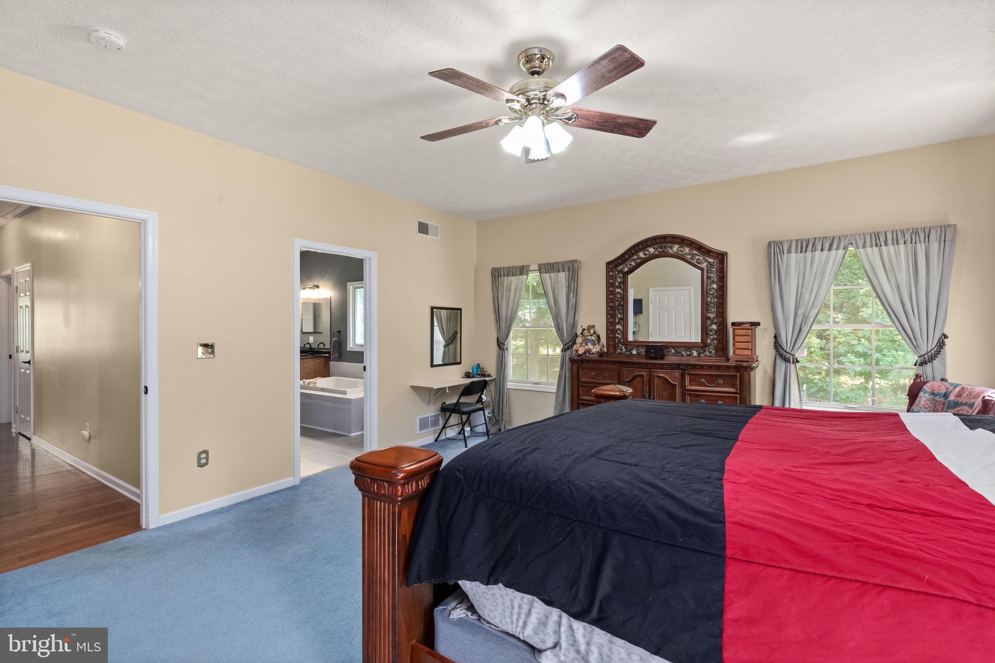 32 Hamilton Lane Elkton, MD 21921 - Photo 21 of 40 Spacious bedroom with serene views.