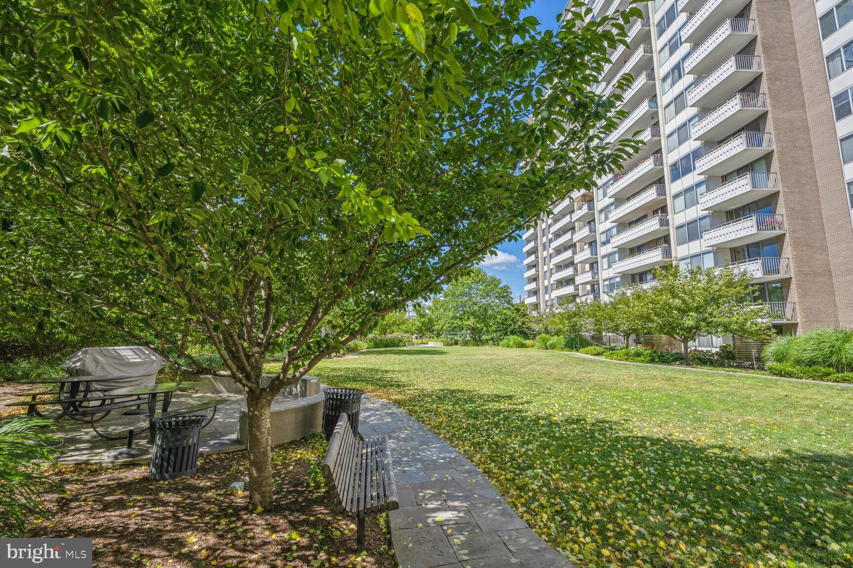 5101 River Road, Unit 1511 Bethesda, MD 20816 - Photo 17 of 21