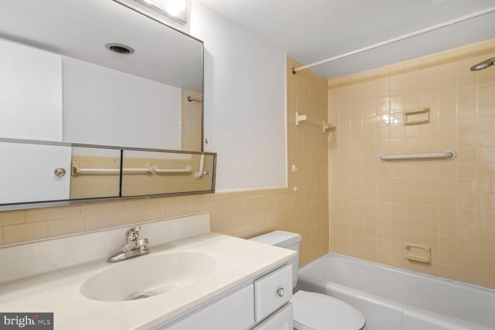 5101 River Road, Unit 1511 Bethesda, MD 20816 - Photo 9 of 21