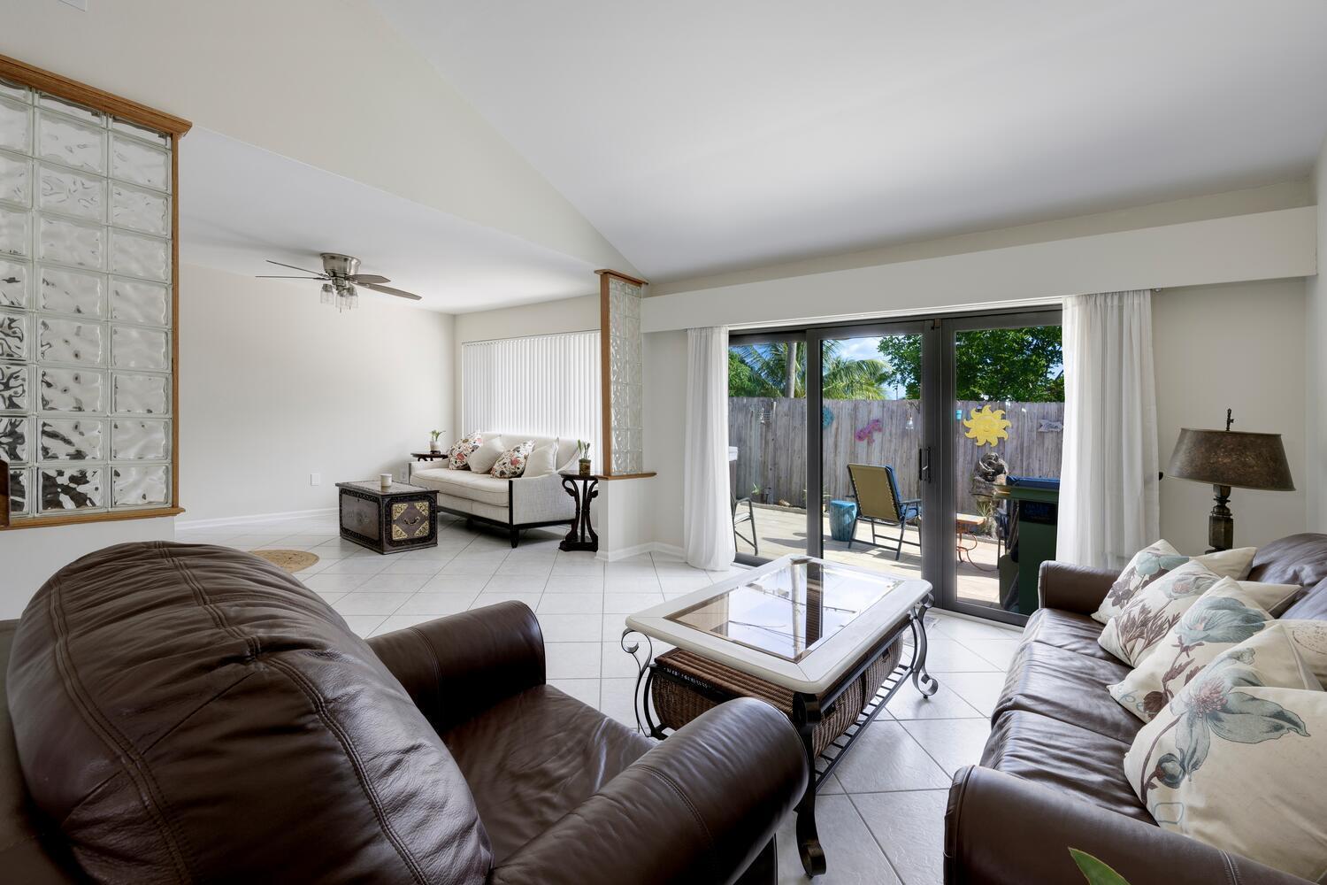 4408 Rende Lane Lake Worth, FL 33461 - Photo 8 of 35 DSC3425-019-017-1500x1000