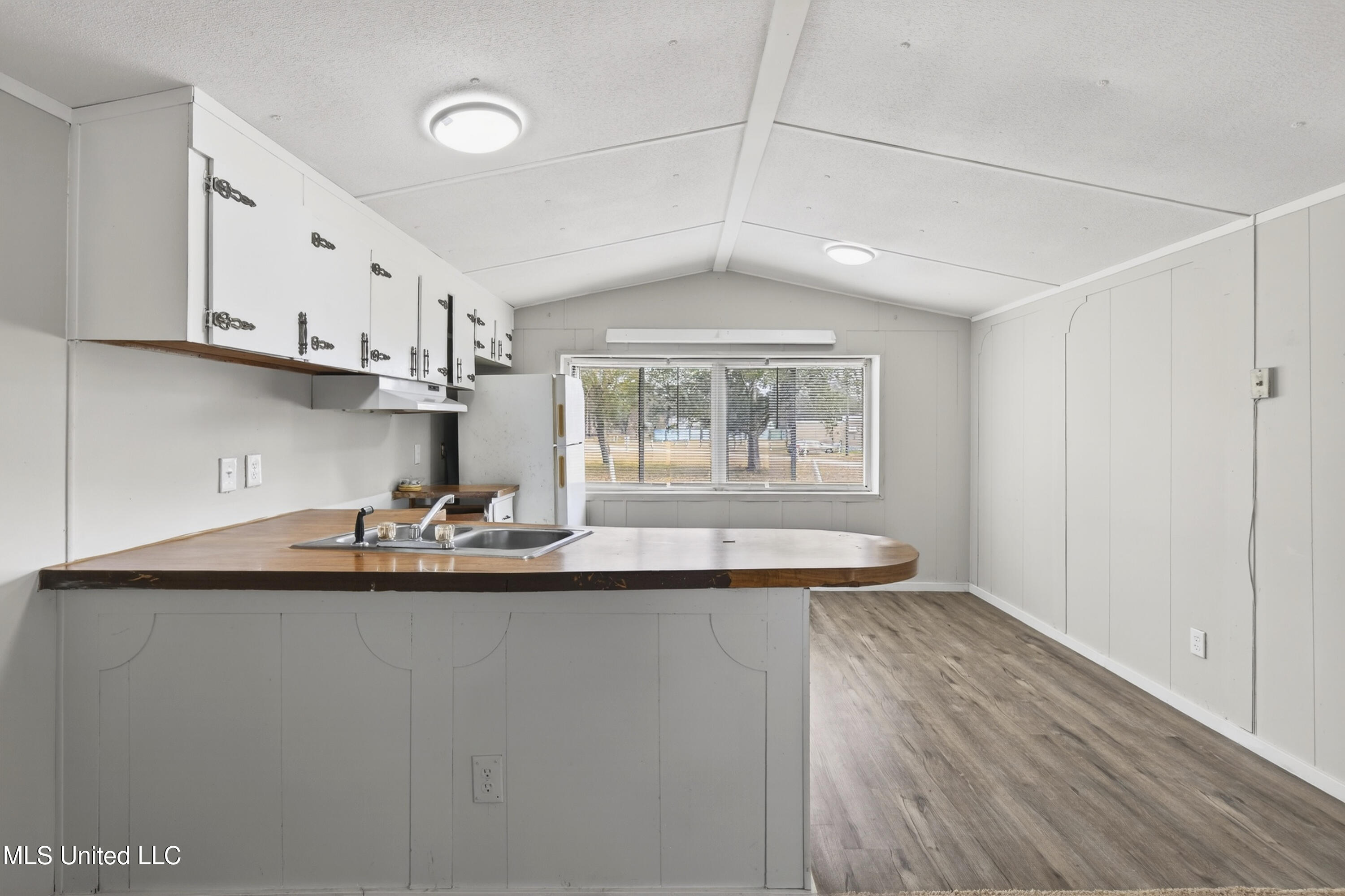 11213 Dobson Road, Unit 12 Gulfport, MS 39503 - Photo 8 of 15 11213DobsonRd-8