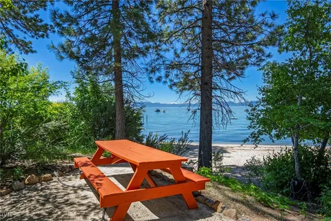 $8,900,000 | 1585 Pine Cone Circle, Incline Village, NV 89451