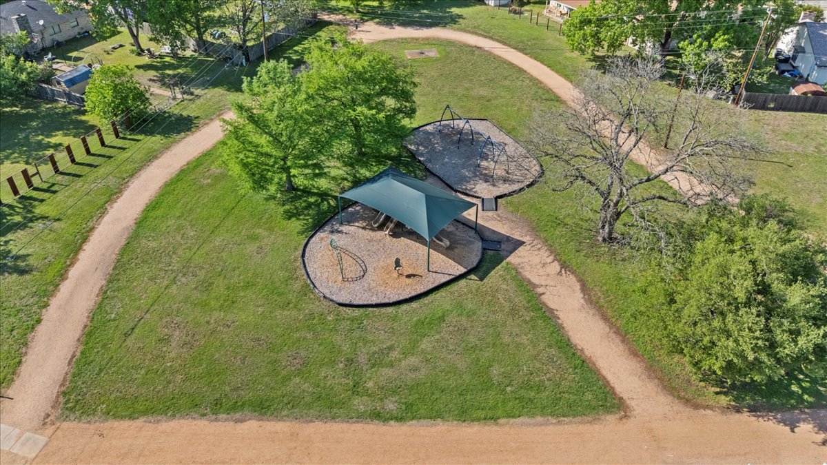 10616 Mellow Meadow Drive, Unit 21C Austin, TX 78750 - Photo 31 of 39 a view of outdoor space and yard
