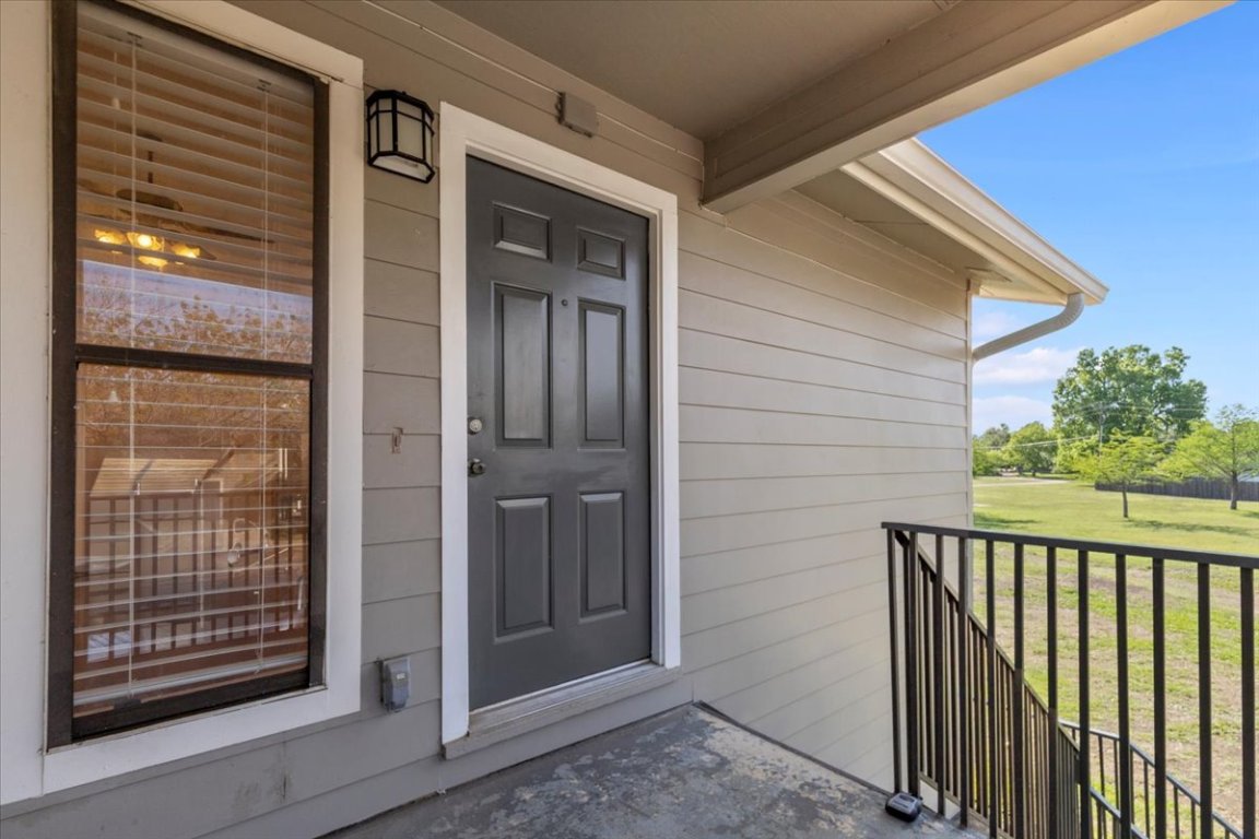 10616 Mellow Meadow Drive, Unit 21C Austin, TX 78750 - Photo 8 of 39 a view of a porch