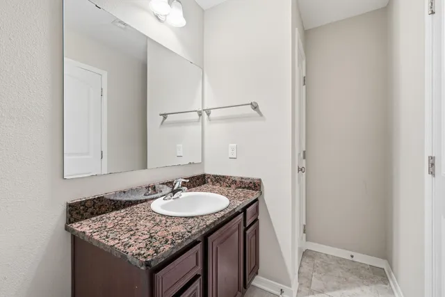 $2,250 | 1949 Mooring Drive, Navarre, FL 32566