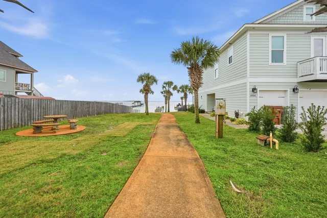 $2,250 | 1949 Mooring Drive, Navarre, FL 32566