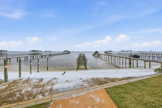 $2,250 | 1949 Mooring Drive, Navarre, FL 32566