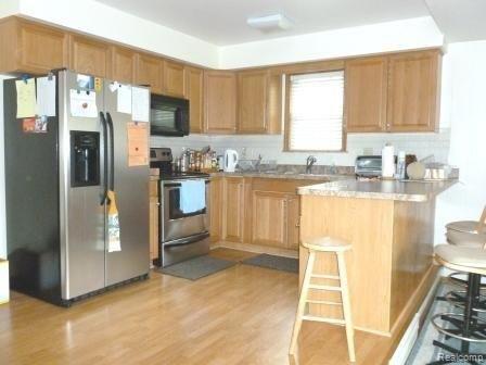 19439 Merriman Road Livonia, MI 48152 - Photo 4 of 9 Appliances.2.JPG