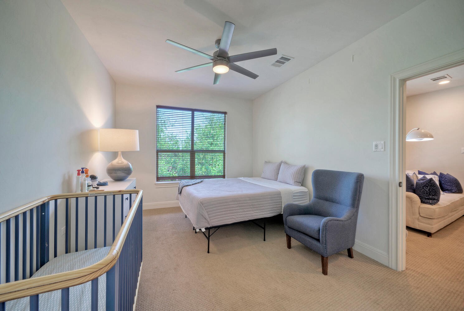 7 Parkside Road The Hills, TX 78738 - Photo 30 of 36 Upstairs 4th bedroom.
