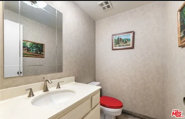 $4,499 | 321 North Oakhurst Drive, Unit 306, Beverly Hills, CA 90210