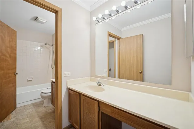 $234,900 | 2141 Colorado Avenue, Elgin, IL 60123