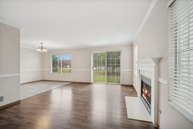 $234,900 | 2141 Colorado Avenue, Elgin, IL 60123