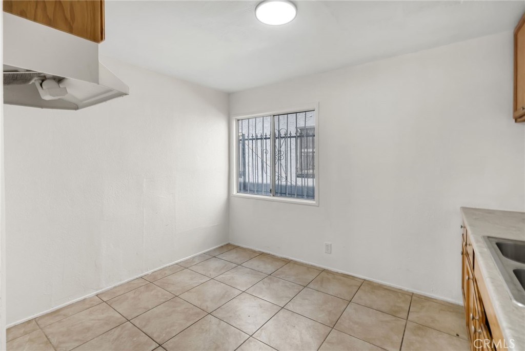 1024 West Reeve Street Compton, CA 90220 - Photo 9 of 69