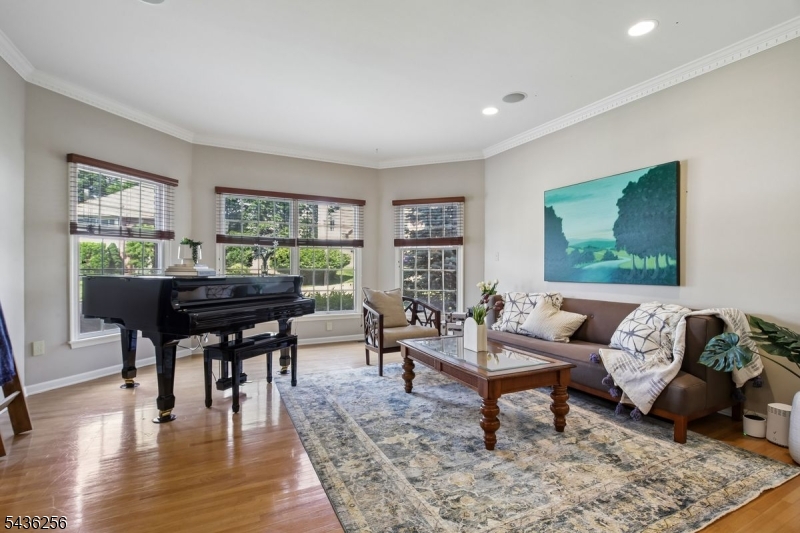8 Harper Street West Orange, NJ 07052 - Photo 4 of 42