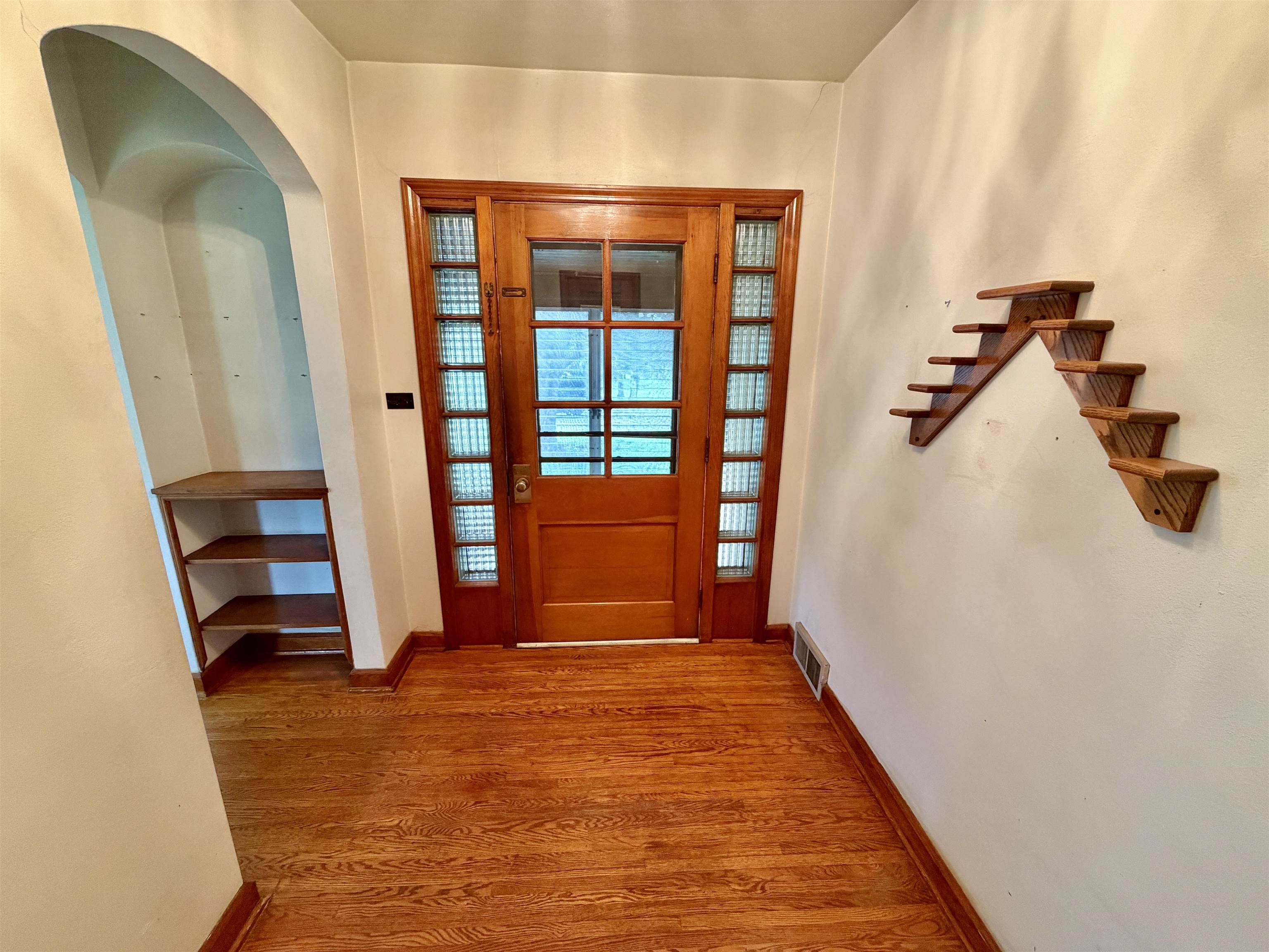 820 9th Avenue Monroe, WI 53566 - Photo 6 of 33