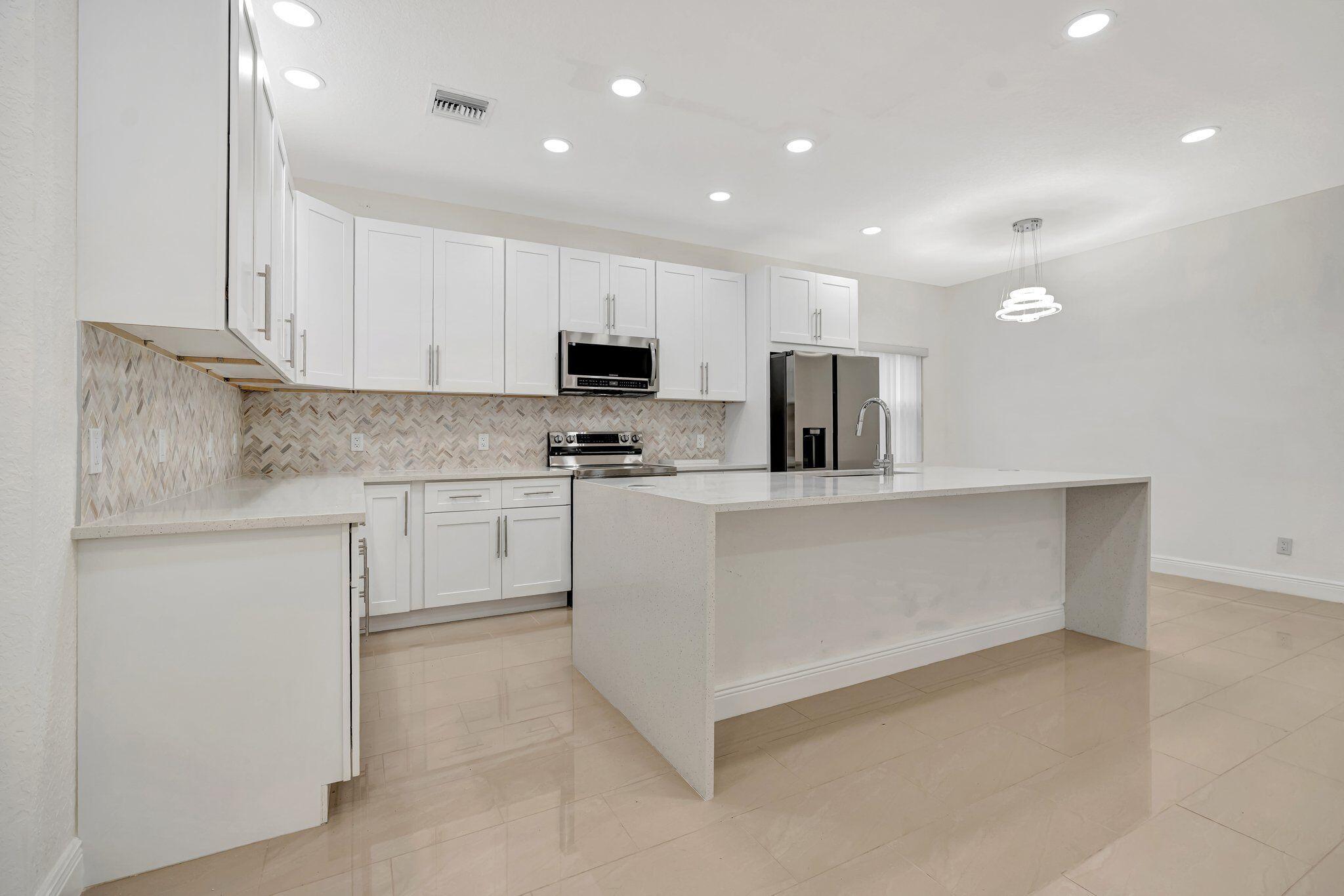 3516 S Avenue Riviera Beach, FL 33404 - Photo 4 of 45 32-web-or-mls-32-web-or-mls-_MLP0542