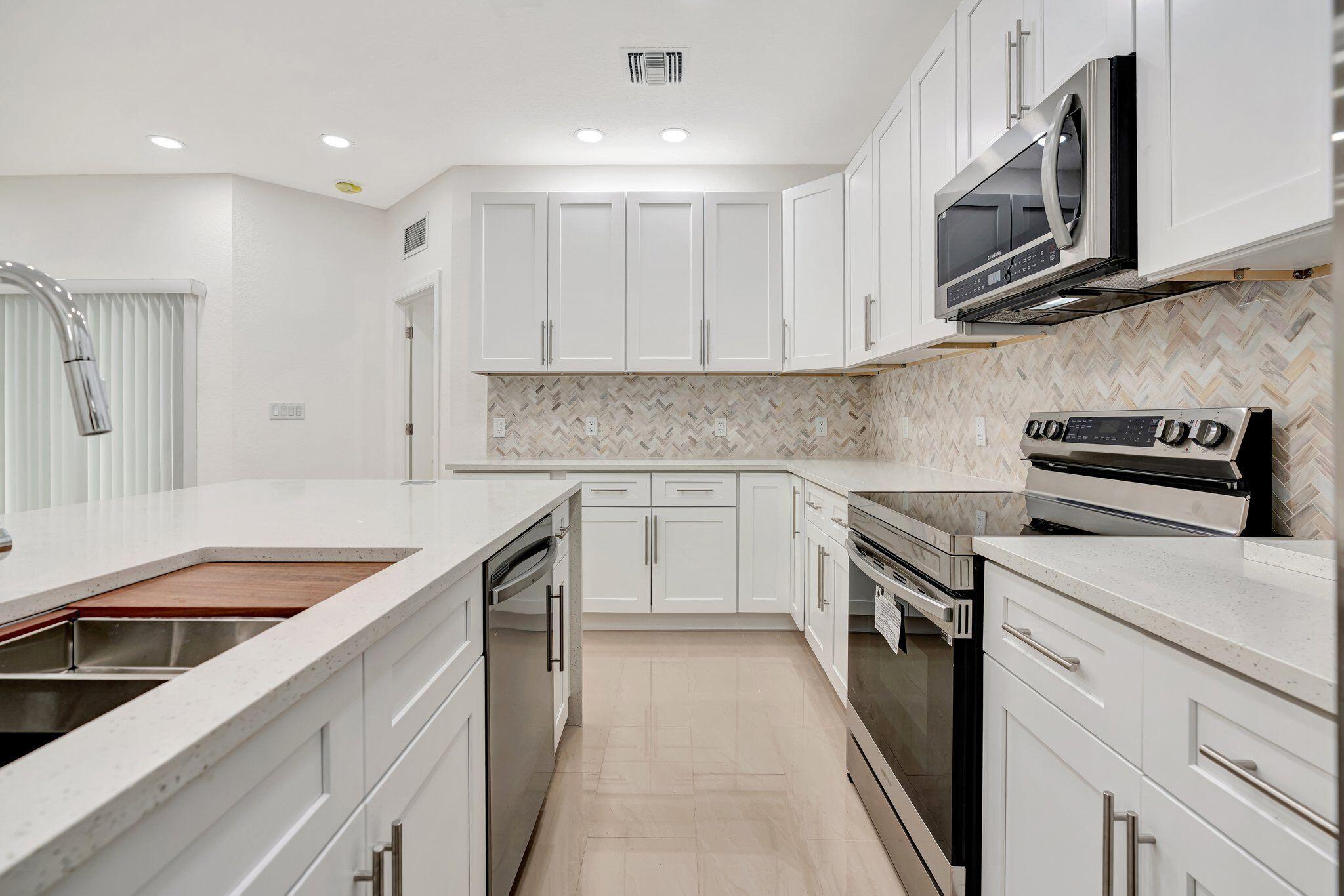 3516 S Avenue Riviera Beach, FL 33404 - Photo 7 of 45 34-web-or-mls-34-web-or-mls-_MLP0552